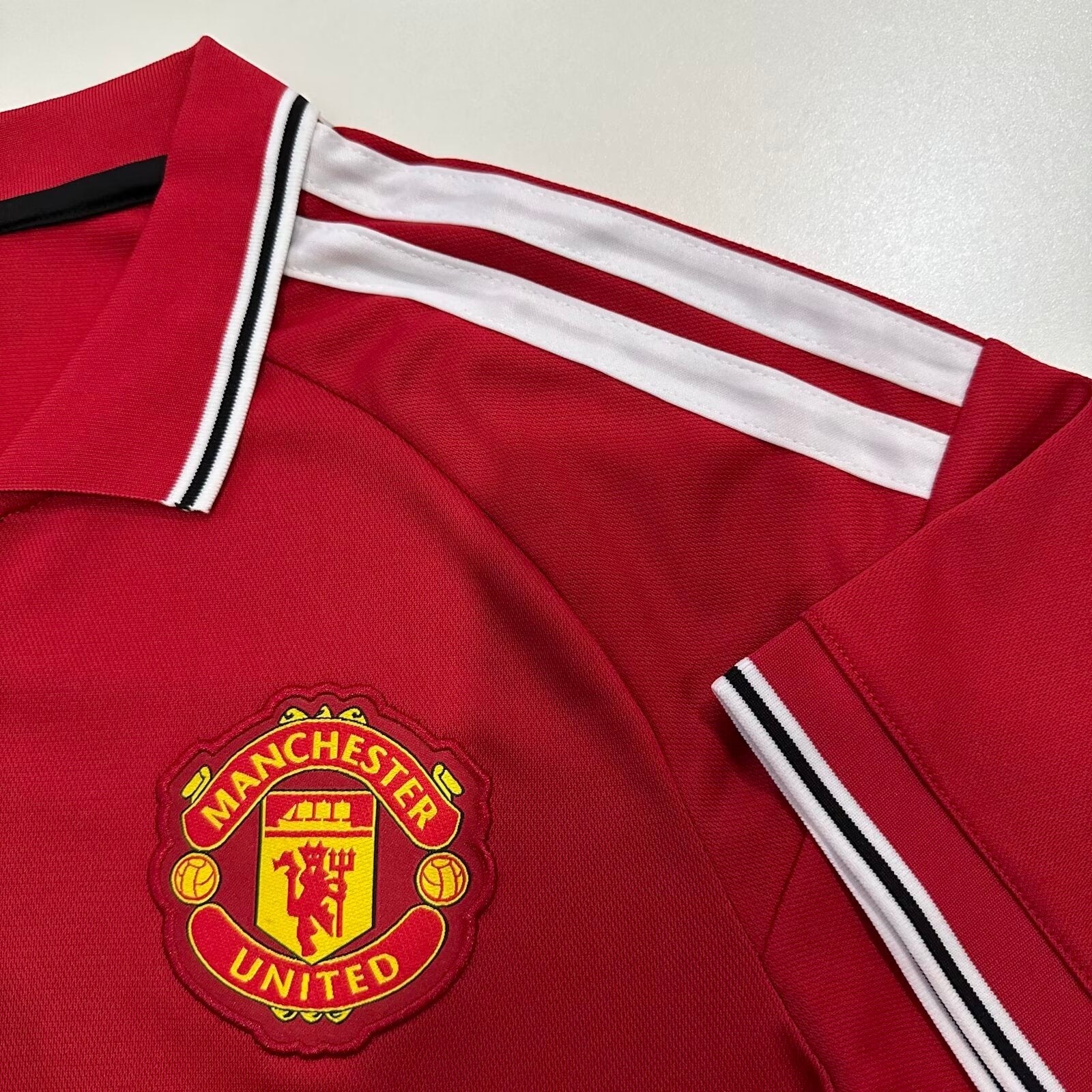 Manchester United 26/27 Local