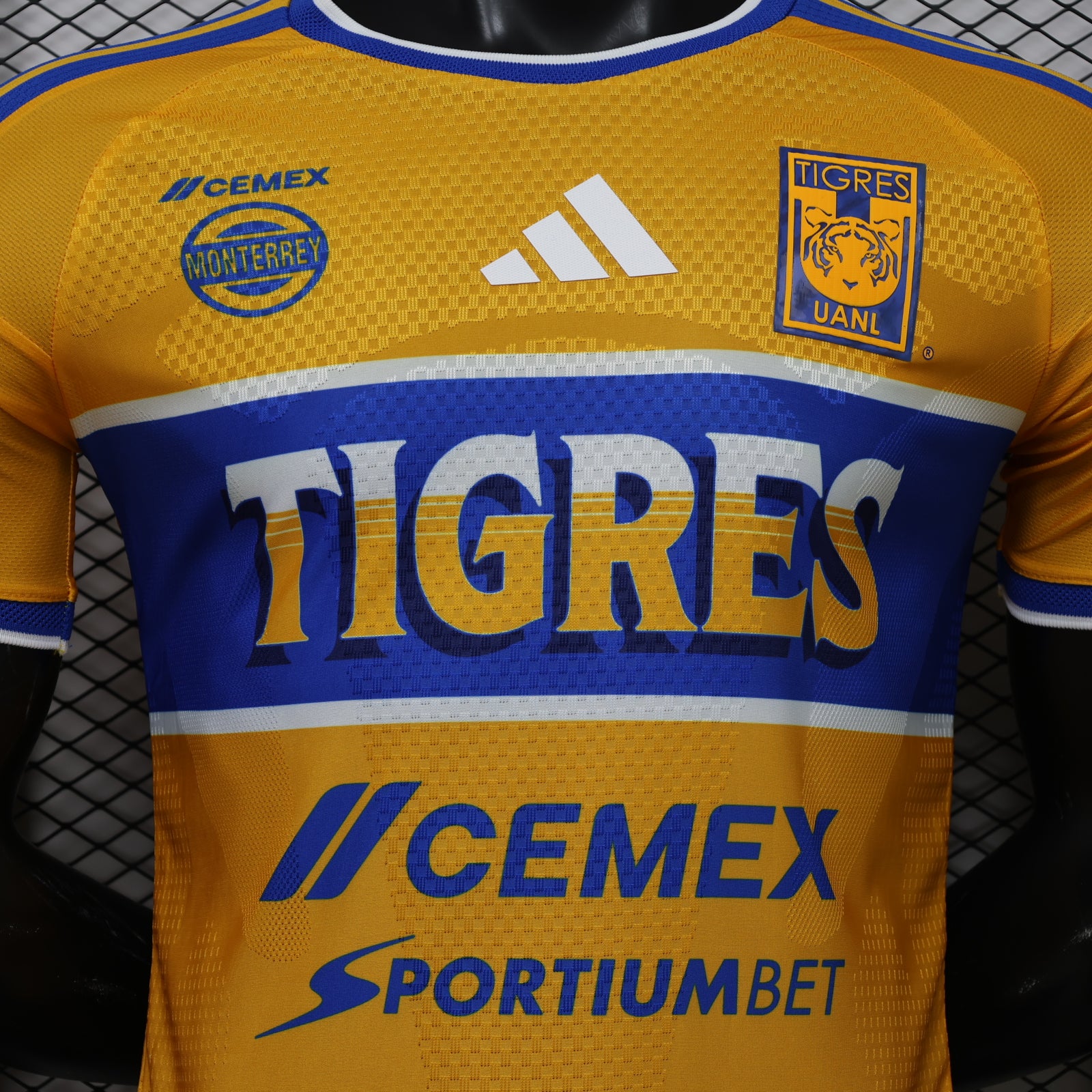 Tigres 26/27 Local