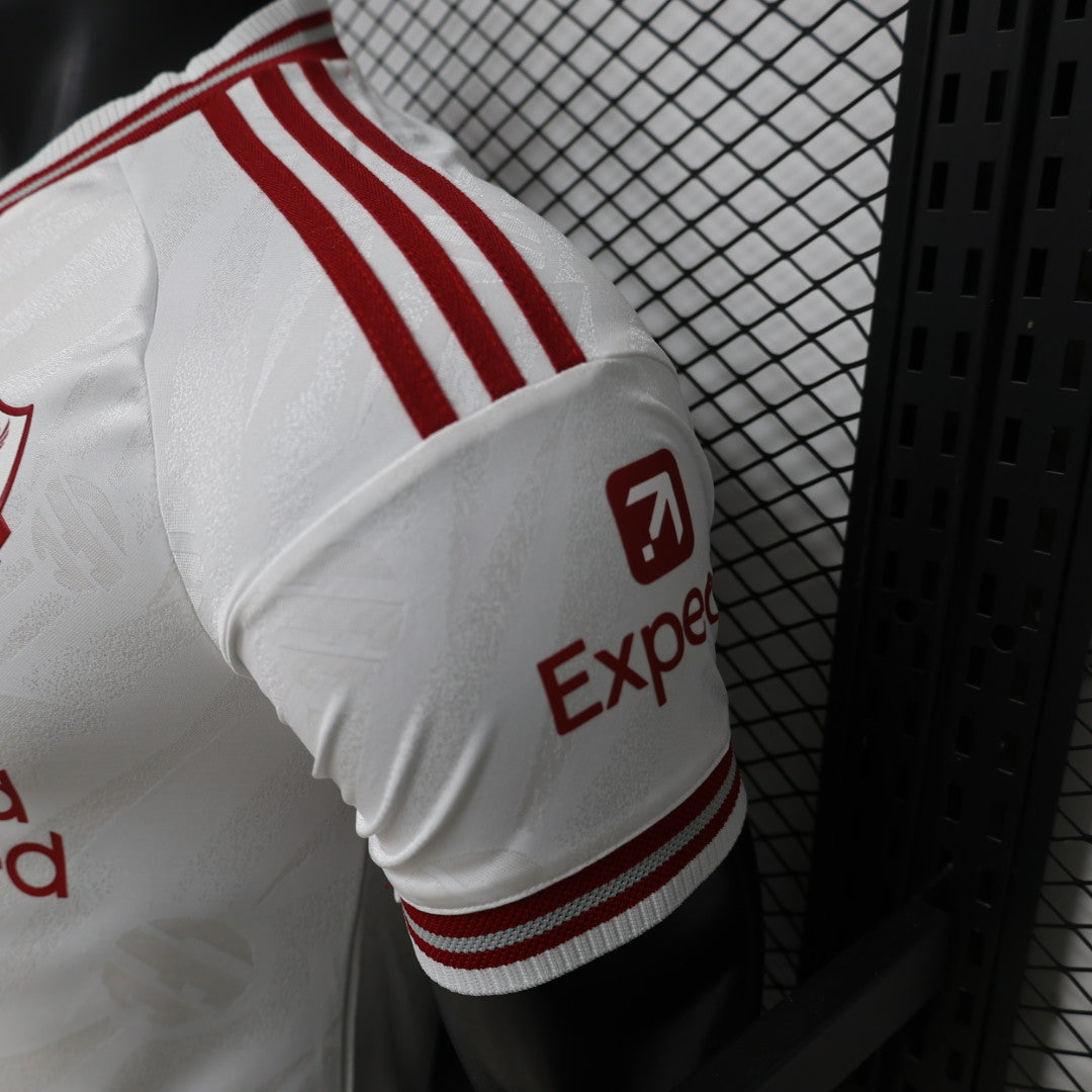 Liverpool 26/27 Visita