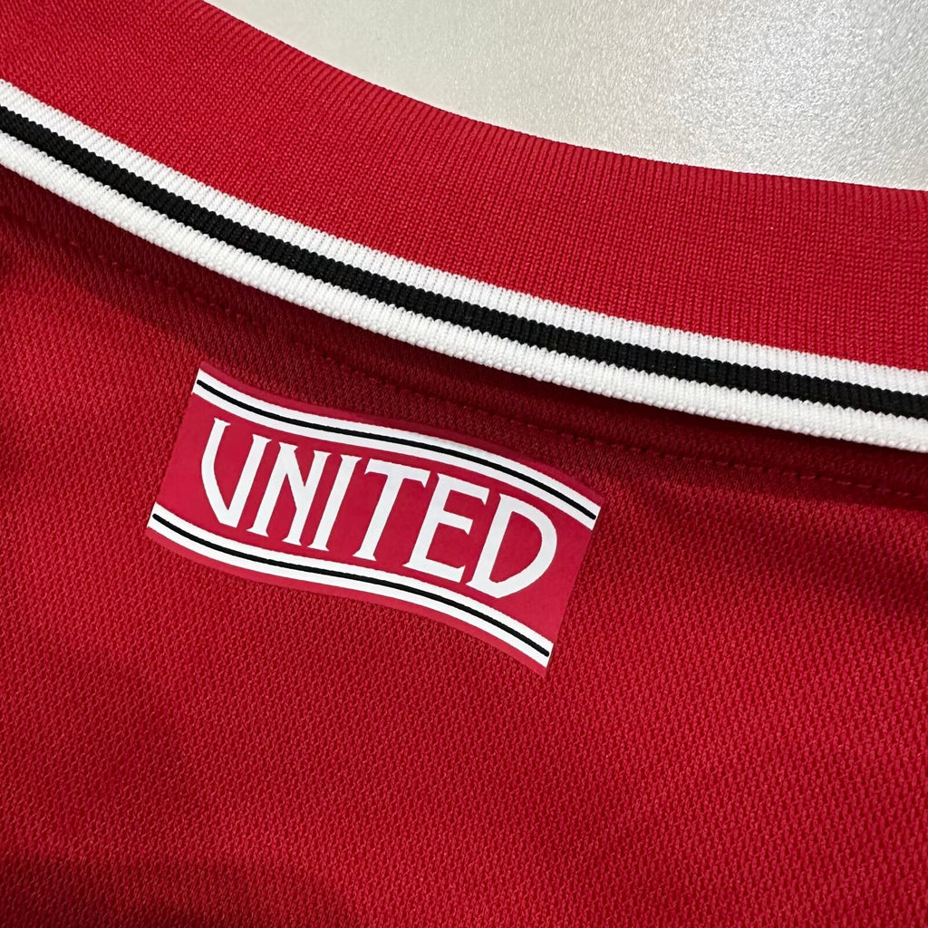 Manchester United 26/27 Local