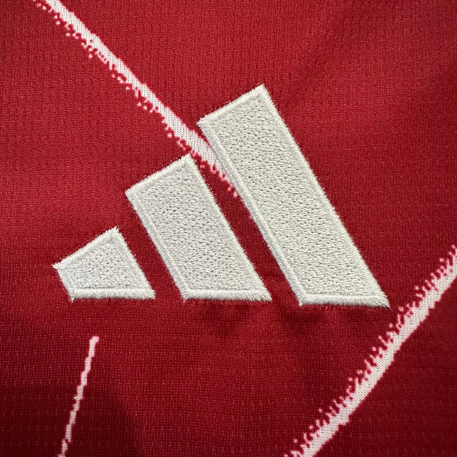 Liverpool 26/27 Local