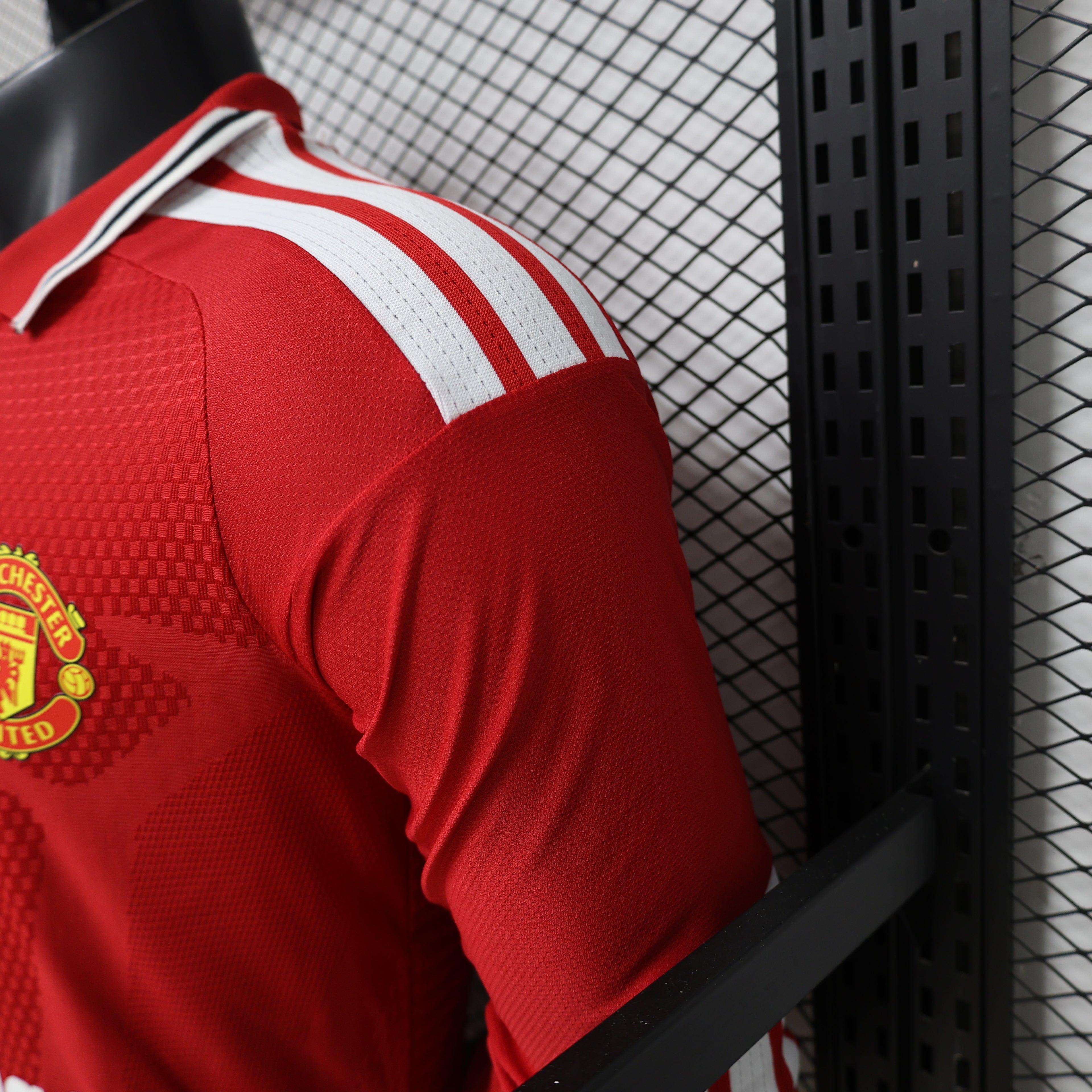 Manchester United 26/27 Local