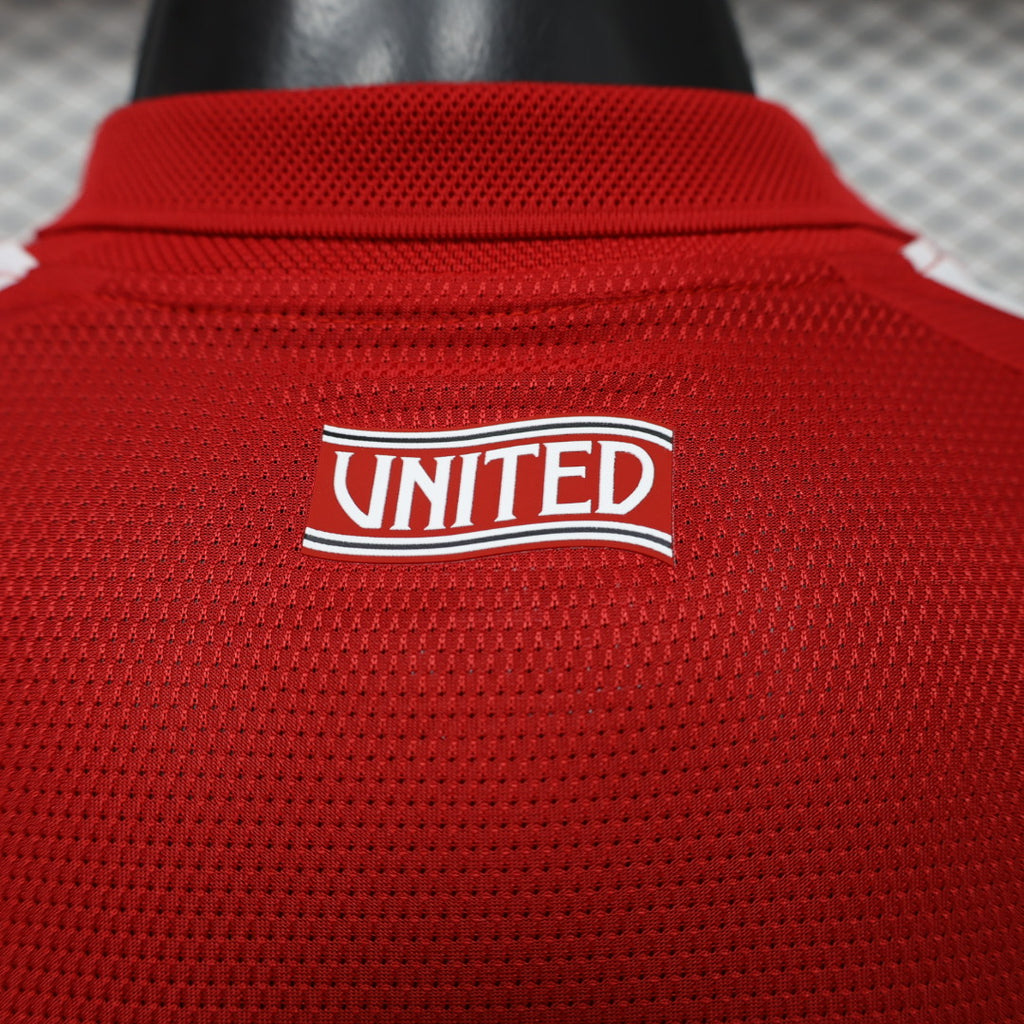 Manchester United 26/27 Local