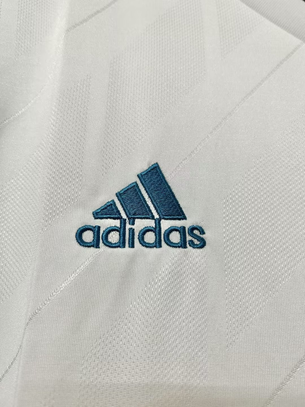 Real Madrid 17/18 Local