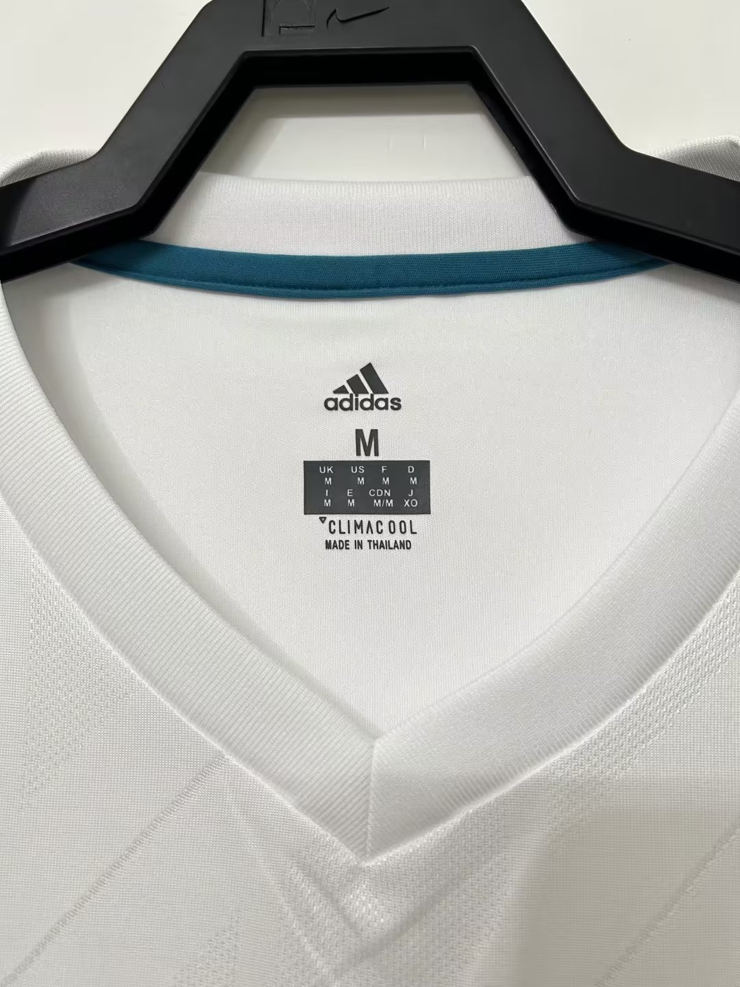 Real Madrid 17/18 Local