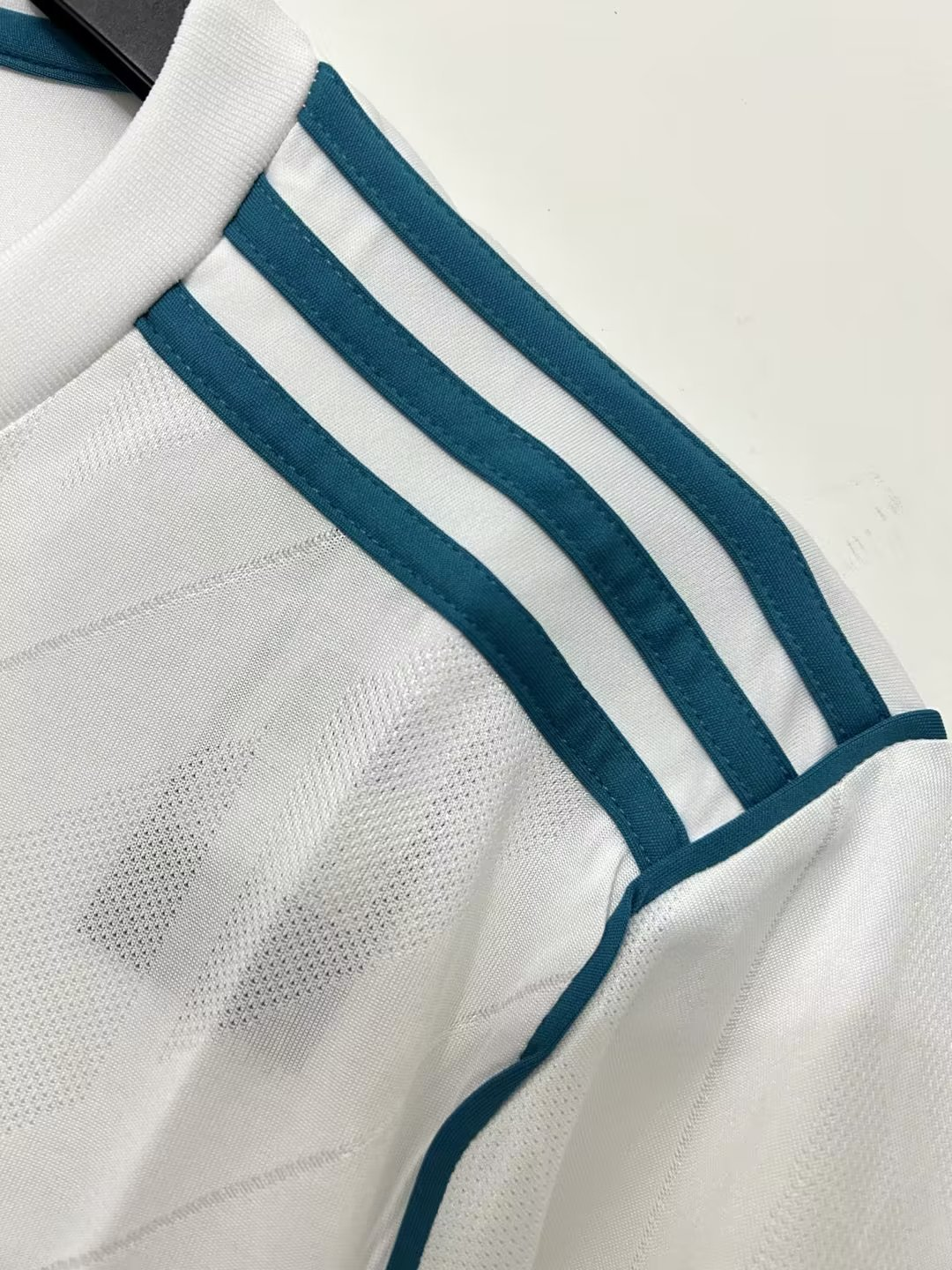 Real Madrid 17/18 Local