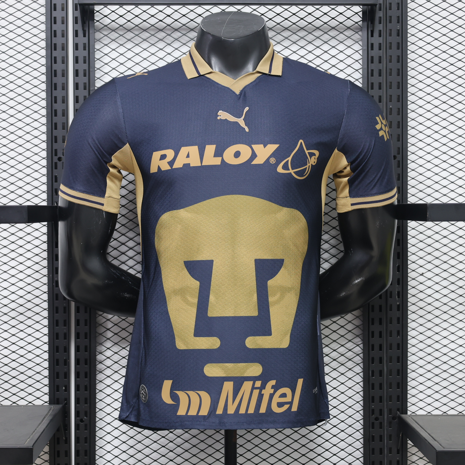 Pumas 26/27 Local